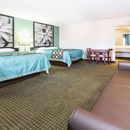ซูเปอร์ 8 บาย วินด์แฮม มาเรียนนา Hotel ภายนอก รูปภาพ